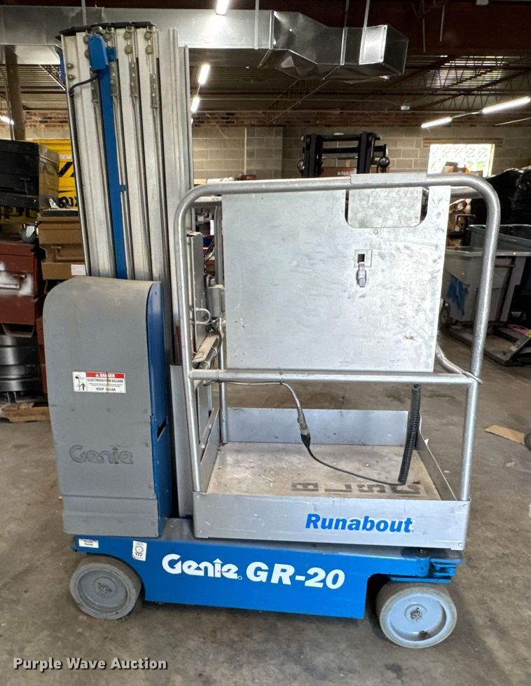 image for item ER0016 2006 Genie GR20 vertical lift