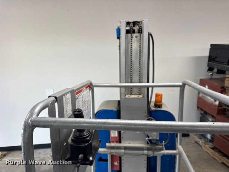 image for item ER0016 2006 Genie GR20 vertical lift
