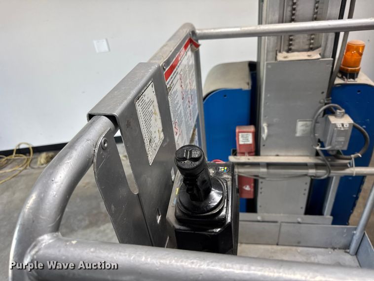 image for item ER0016 2006 Genie GR20 vertical lift