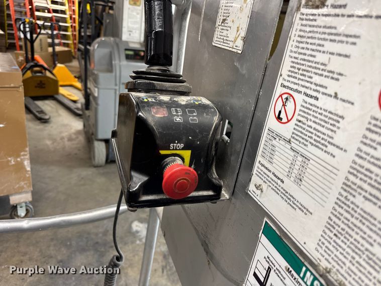 image for item ER0016 2006 Genie GR20 vertical lift