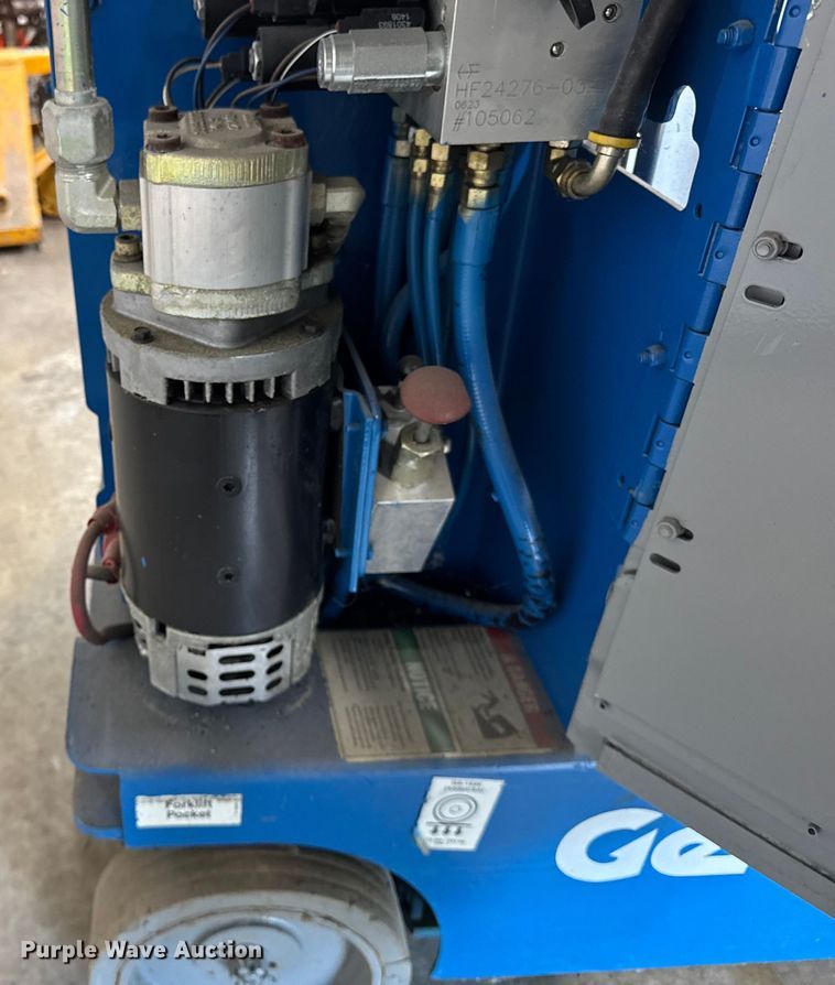 image for item ER0016 2006 Genie GR20 vertical lift