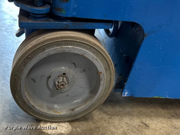 image for item ER0016 2006 Genie GR20 vertical lift