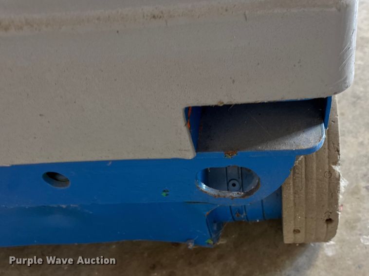 image for item ER0016 2006 Genie GR20 vertical lift