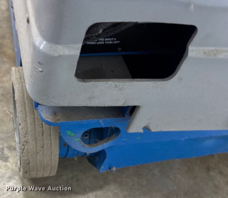 image for item ER0016 2006 Genie GR20 vertical lift