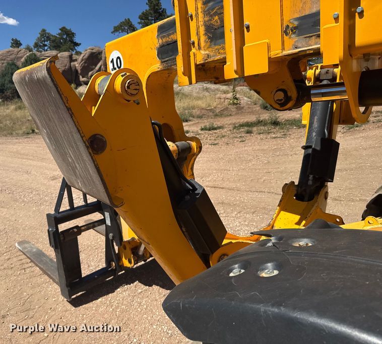 image for item ER2259 2013 JCB 510-56 telehandler