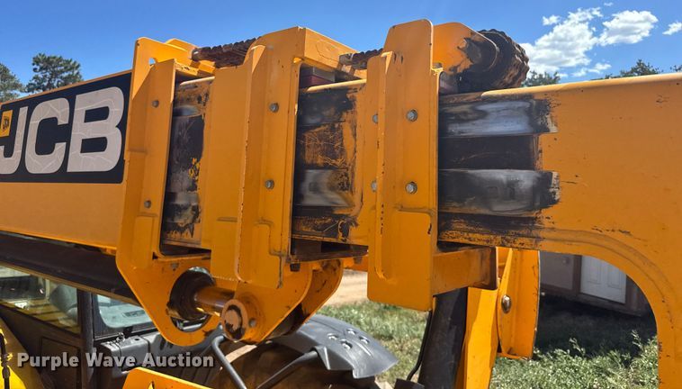 image for item ER2259 2013 JCB 510-56 telehandler