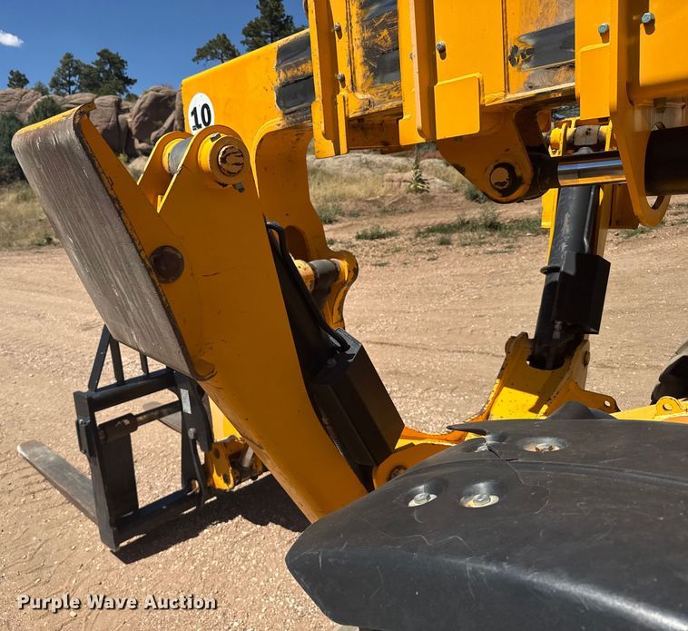 image for item ER2259 2013 JCB 510-56 telehandler