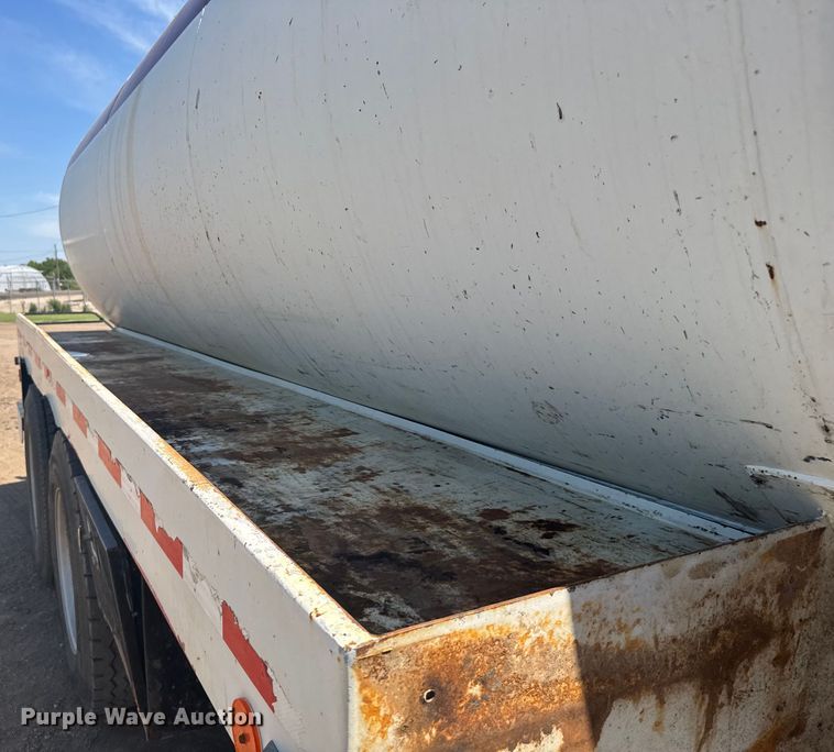 image for item ER2275 2007 Peterbilt 379 vacuum truck