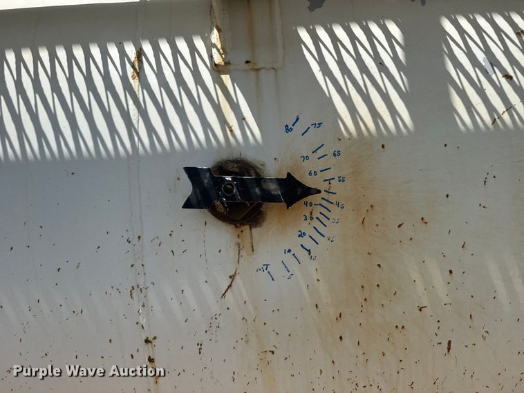 image for item ER2275 2007 Peterbilt 379 vacuum truck