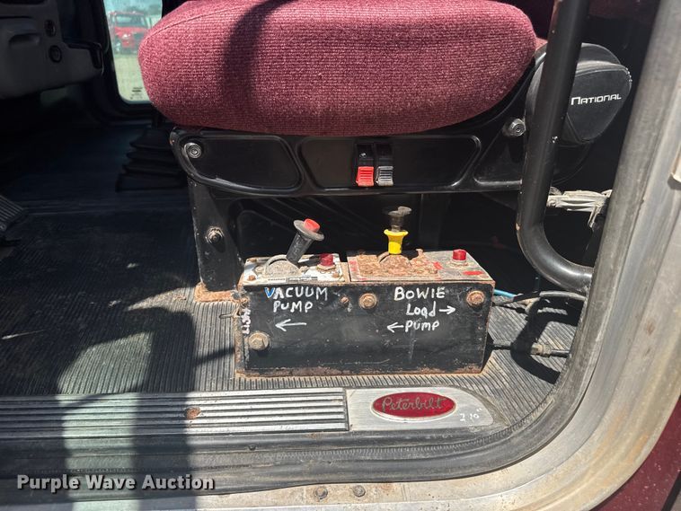 image for item ER2275 2007 Peterbilt 379 vacuum truck