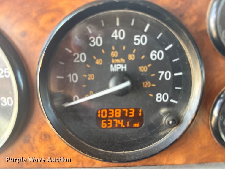 image for item ER2275 2007 Peterbilt 379 vacuum truck