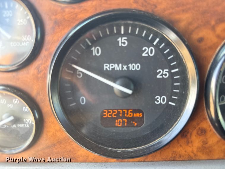 image for item ER2275 2007 Peterbilt 379 vacuum truck