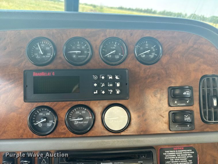 image for item ER2275 2007 Peterbilt 379 vacuum truck