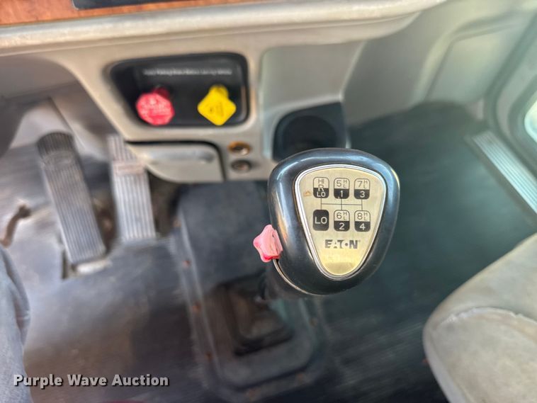 image for item ER2275 2007 Peterbilt 379 vacuum truck