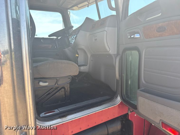 image for item ER2275 2007 Peterbilt 379 vacuum truck