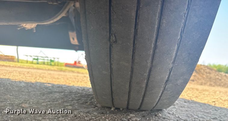 image for item ER2275 2007 Peterbilt 379 vacuum truck