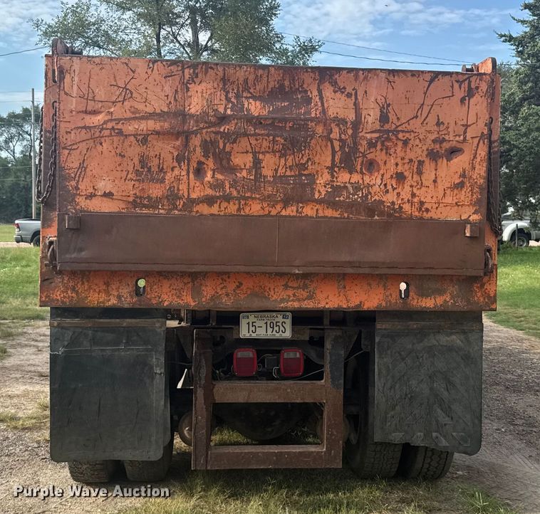 image for item ER2291 1997 International 2674 dump truck