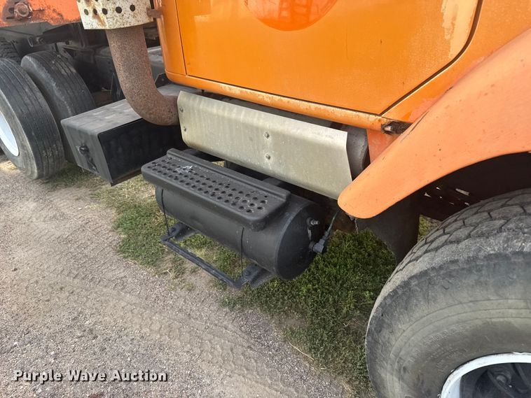 image for item ER2291 1997 International 2674 dump truck