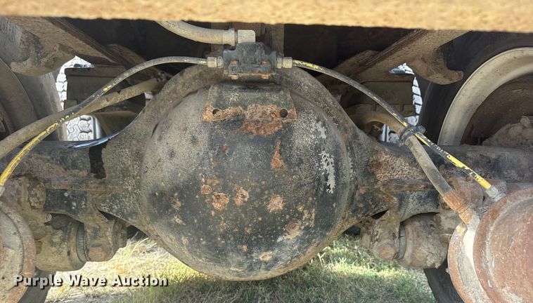 image for item ER2291 1997 International 2674 dump truck