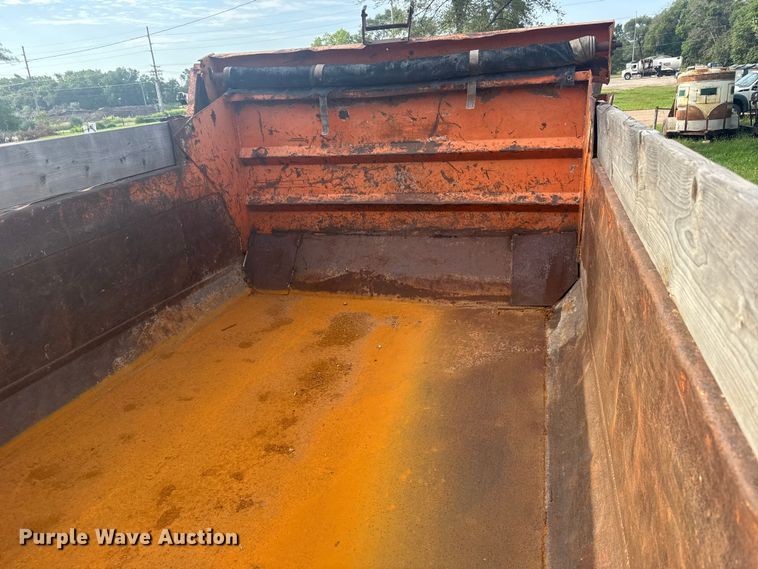 image for item ER2291 1997 International 2674 dump truck