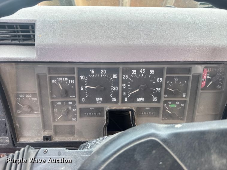 image for item ER2291 1997 International 2674 dump truck