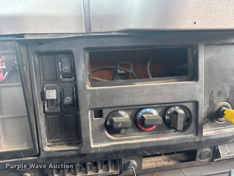 image for item ER2291 1997 International 2674 dump truck