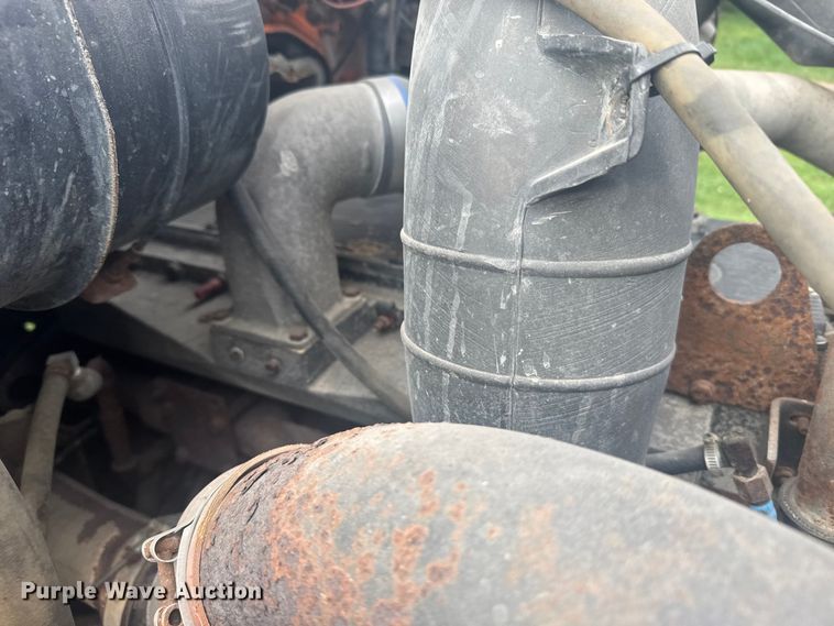 image for item ER2291 1997 International 2674 dump truck