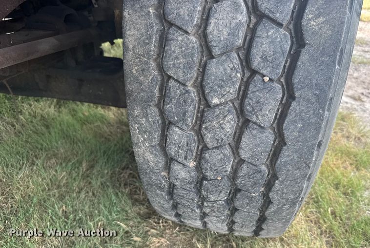 image for item ER2291 1997 International 2674 dump truck