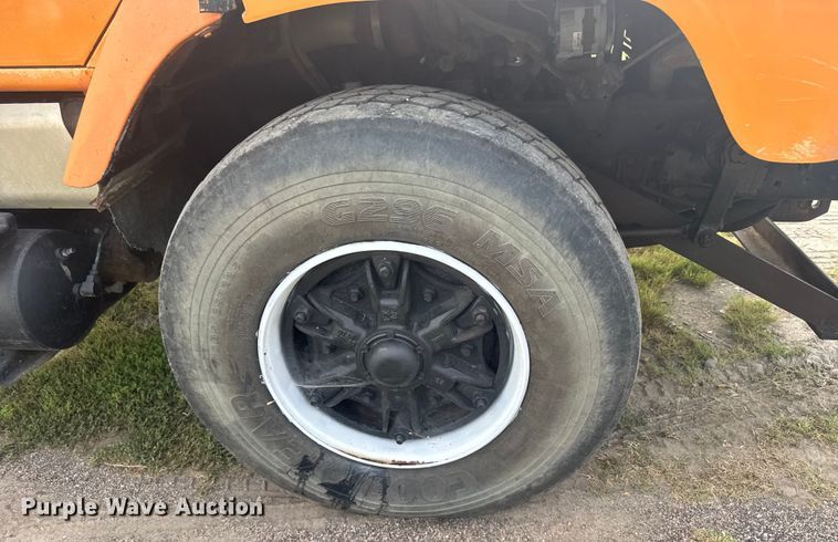 image for item ER2291 1997 International 2674 dump truck