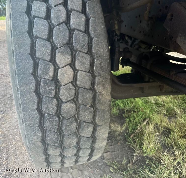 image for item ER2291 1997 International 2674 dump truck