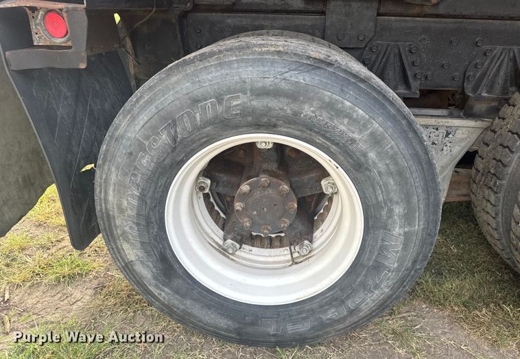 image for item ER2291 1997 International 2674 dump truck