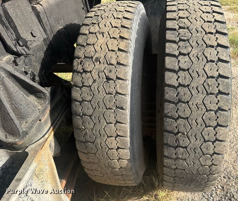 image for item ER2291 1997 International 2674 dump truck