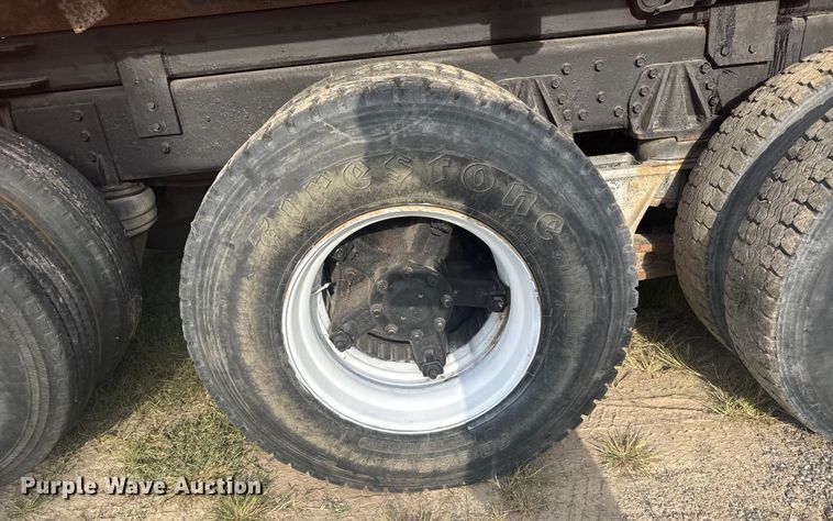 image for item ER2291 1997 International 2674 dump truck