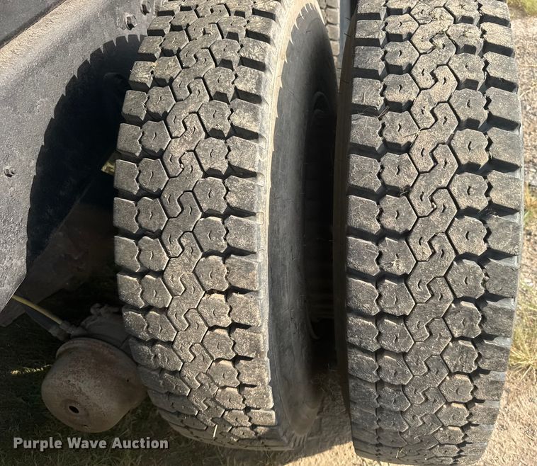 image for item ER2291 1997 International 2674 dump truck