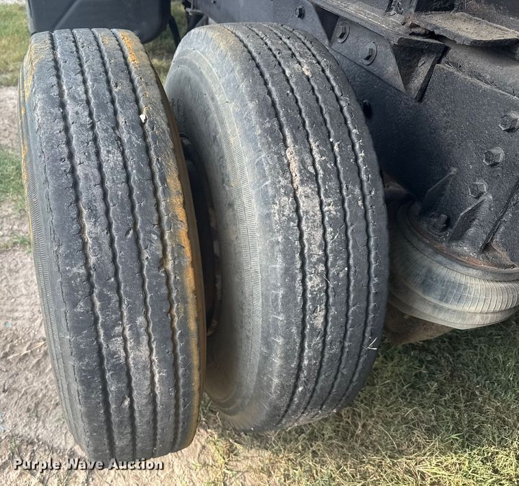 image for item ER2291 1997 International 2674 dump truck