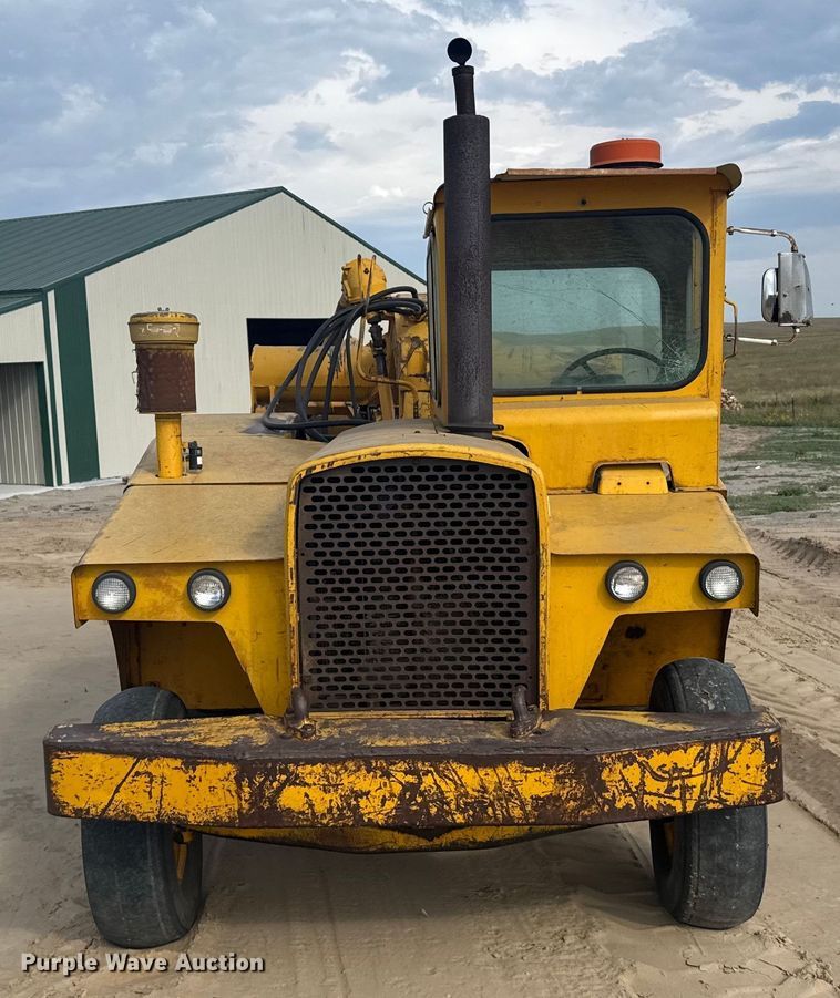 image for item ER2294 1964 John Deere 5010 elevating scraper