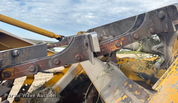 image for item ER2294 1964 John Deere 5010 elevating scraper