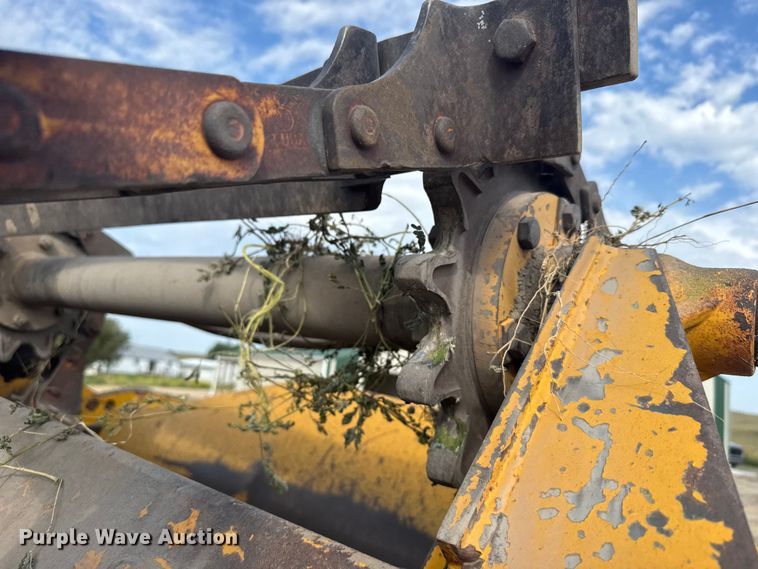 image for item ER2294 1964 John Deere 5010 elevating scraper