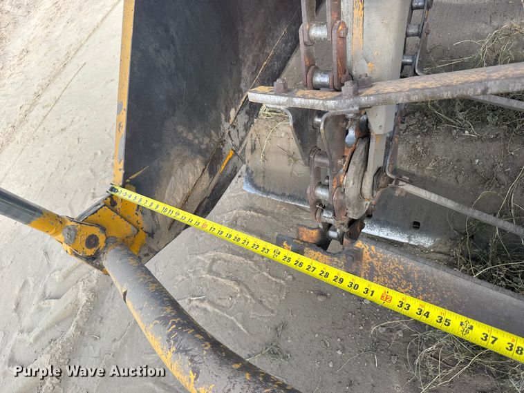 image for item ER2294 1964 John Deere 5010 elevating scraper