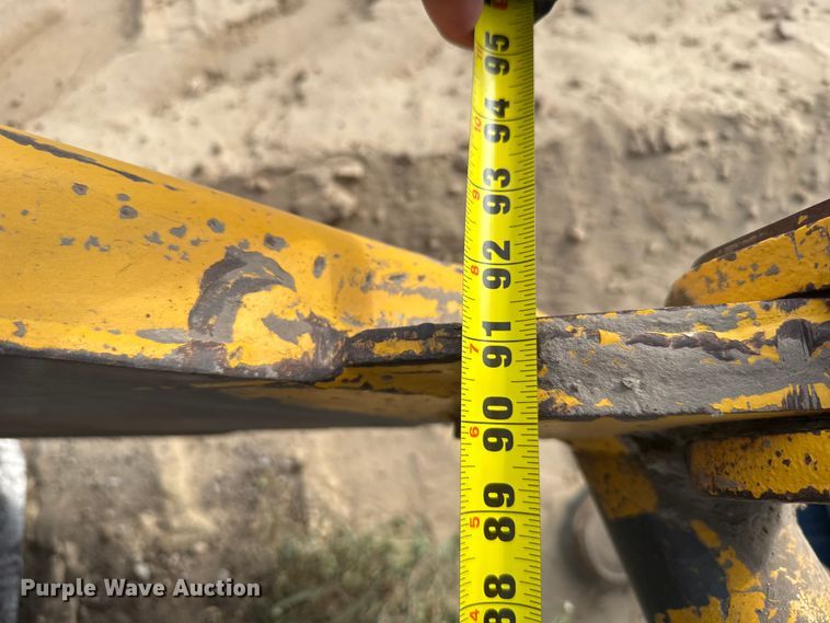 image for item ER2294 1964 John Deere 5010 elevating scraper