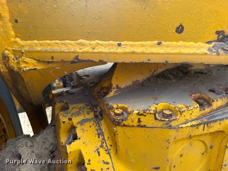 image for item ER2294 1964 John Deere 5010 elevating scraper