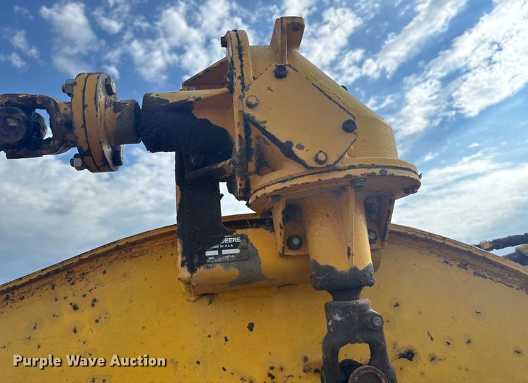 image for item ER2294 1964 John Deere 5010 elevating scraper