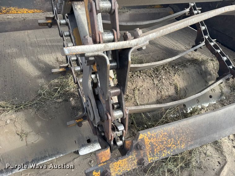 image for item ER2294 1964 John Deere 5010 elevating scraper