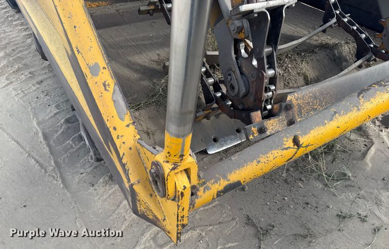 image for item ER2294 1964 John Deere 5010 elevating scraper