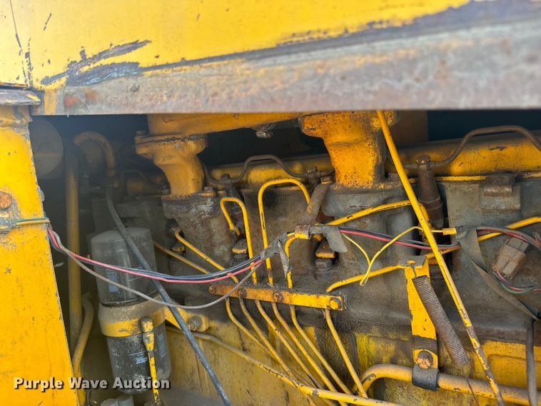 image for item ER2294 1964 John Deere 5010 elevating scraper