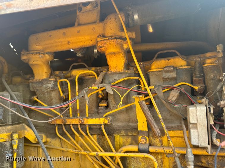 image for item ER2294 1964 John Deere 5010 elevating scraper