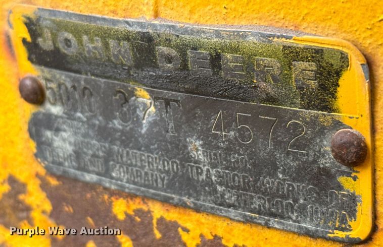 image for item ER2294 1964 John Deere 5010 elevating scraper