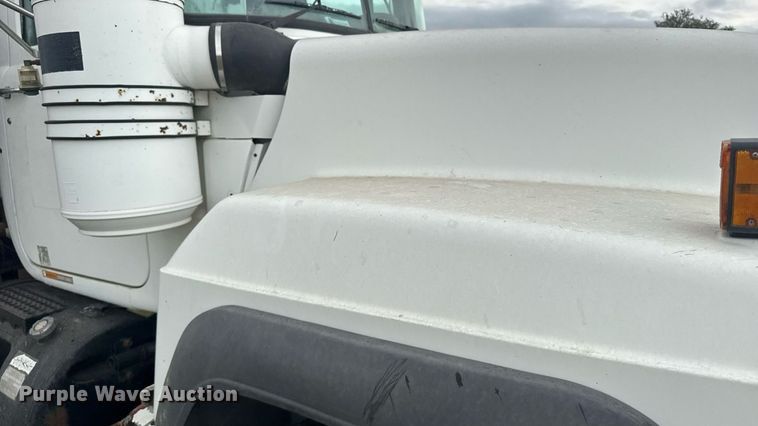 image for item ER2297 1993 Mack RD600GK dump truck