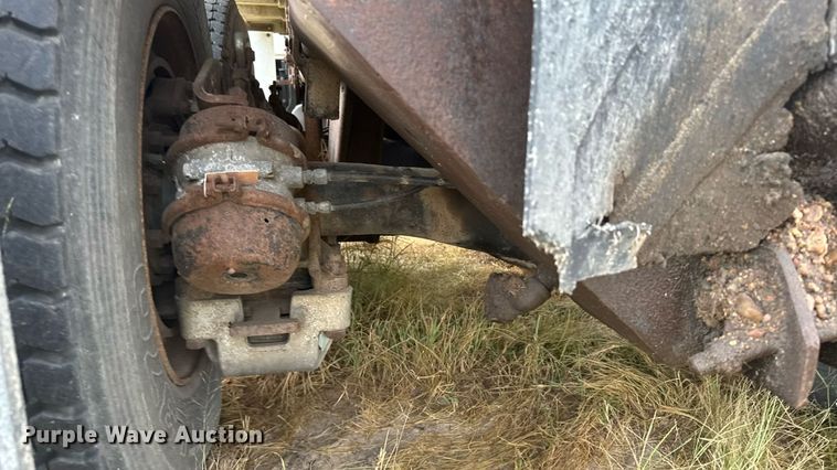 image for item ER2297 1993 Mack RD600GK dump truck