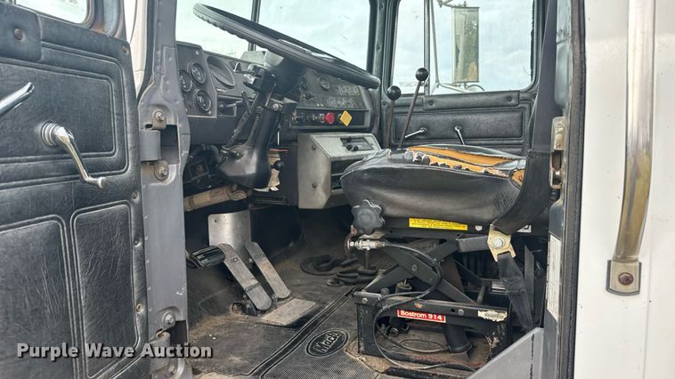 image for item ER2297 1993 Mack RD600GK dump truck